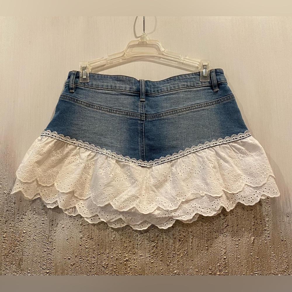 Madden NYC Blue Denim Mini Skirt With White Cotton Eyelet Lace Trim - Size S - Picture 6 of 12